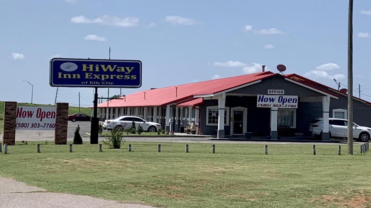 Hiway Inn Express Елк-Сіті Екстер'єр фото